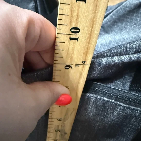 Thirty-One All Packed Duffle In Charcoal - Picture 5 of 10